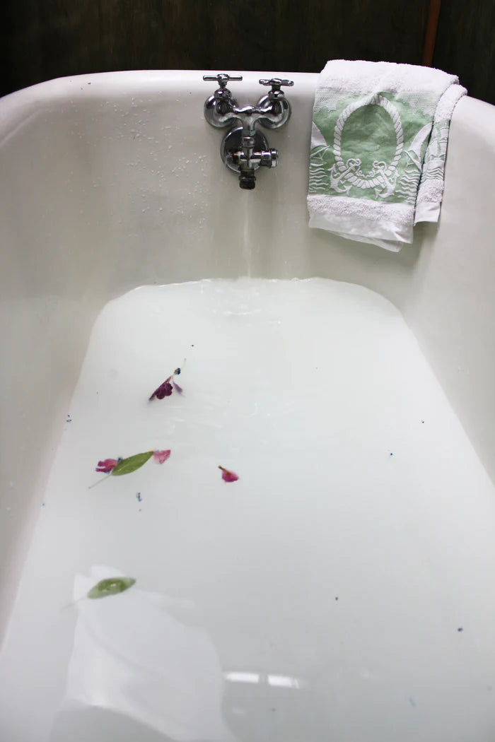 Dot & Lil - Peony & Olive Leaf Flower Bath Milk