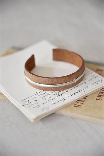 Bracelet - Leather with metal detail