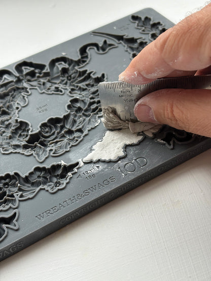 IOD Mould - Wreath and Swags