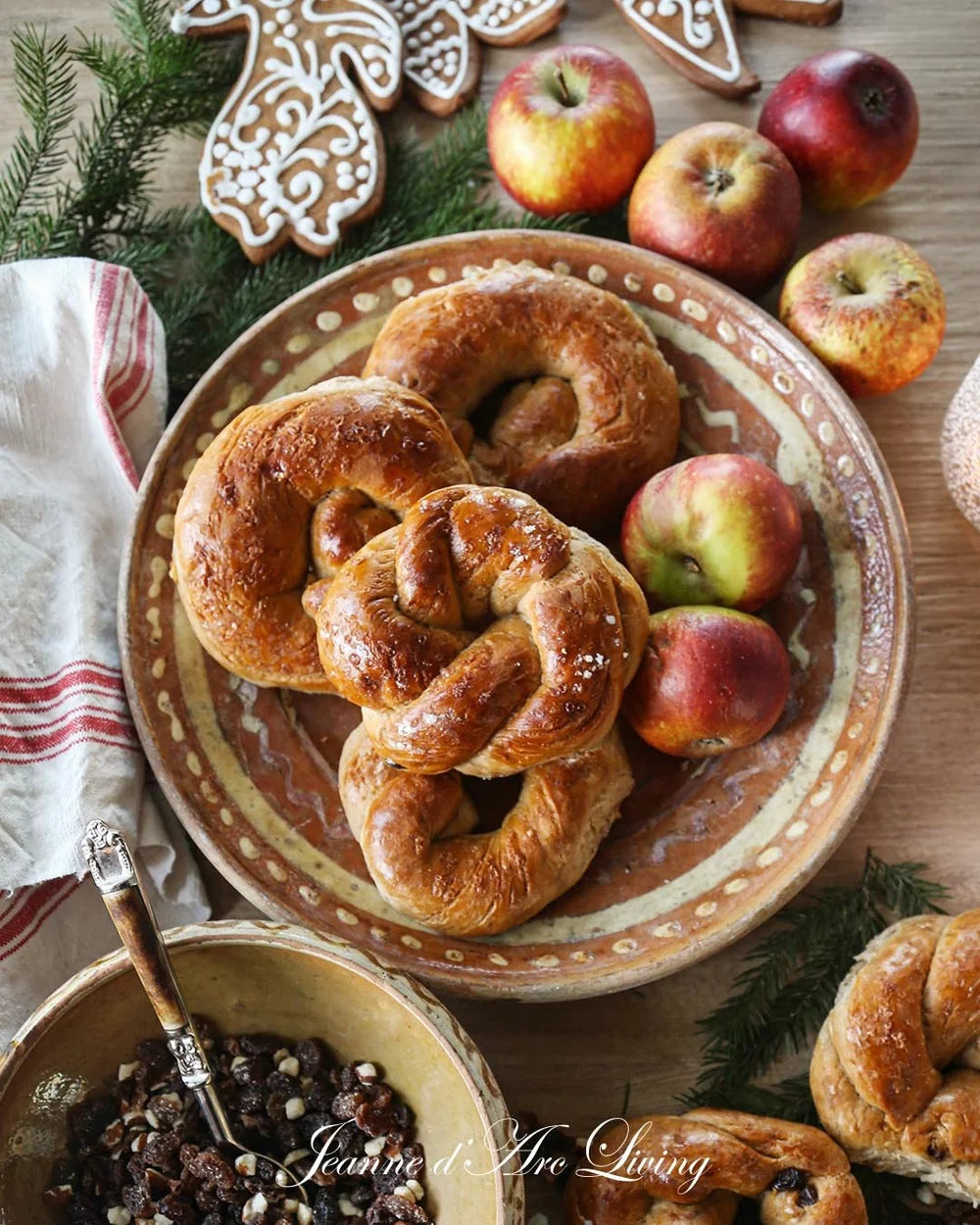 Jeanne d'Arc Living 8th Issue 2025