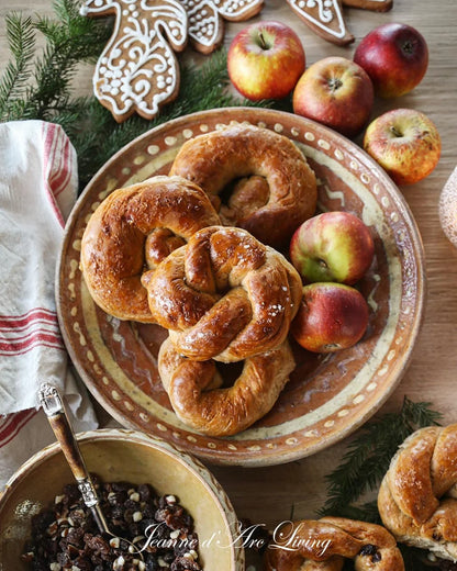 Jeanne d'Arc Living 8th Issue 2025