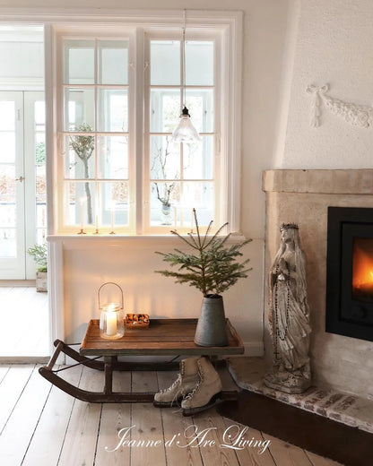 Jeanne d'Arc Living 8th Issue 2025