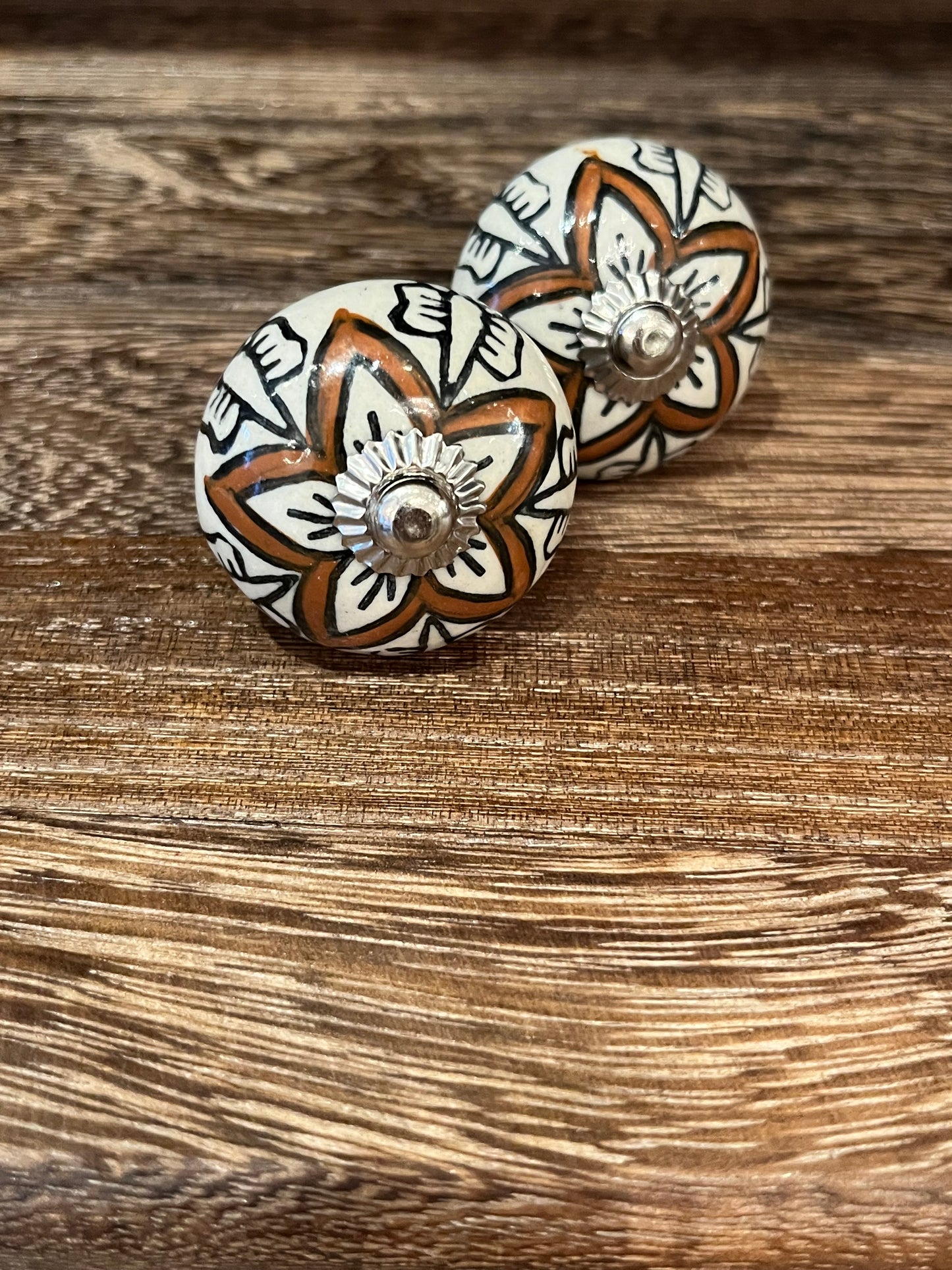 Ceramic Floral Sketch Knob