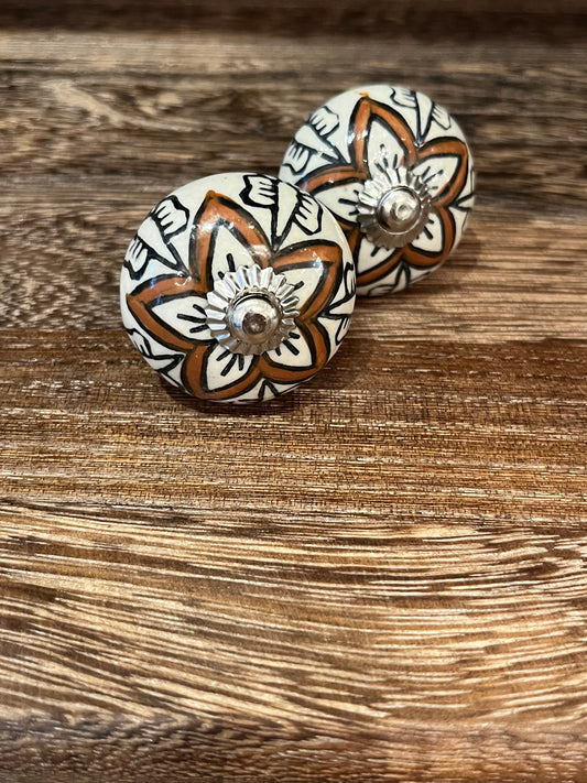 Ceramic Floral Sketch Knob