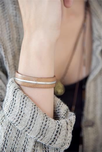 Bracelet - Leather with metal detail