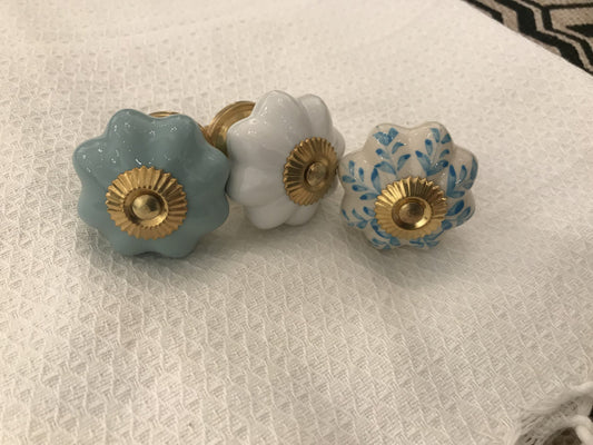 Pumpkin Knob Turquoise Leaf