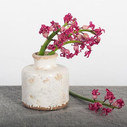 DECORATIVE CERAMIC VASE